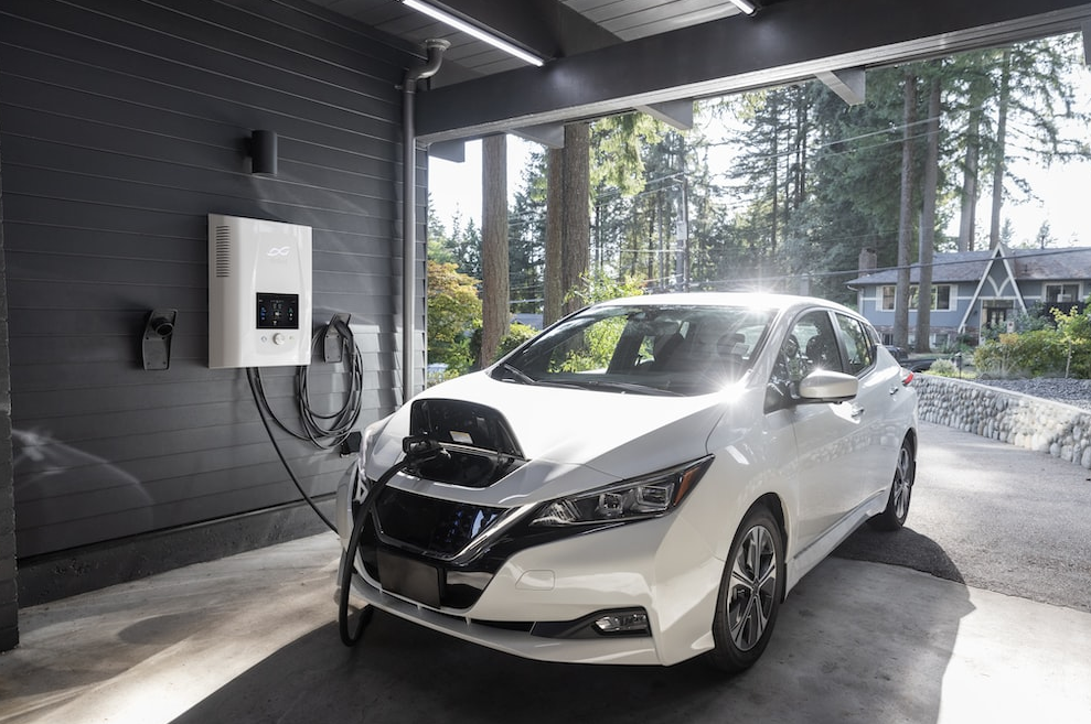 EV CHARGER PIC WEBSITE STOCK